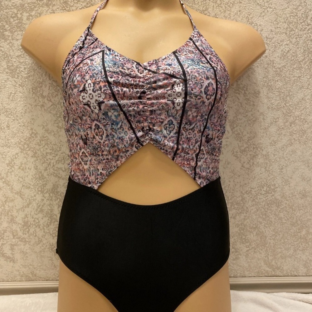 SHEIN Multicolor Patterned One Piece Swimsuit